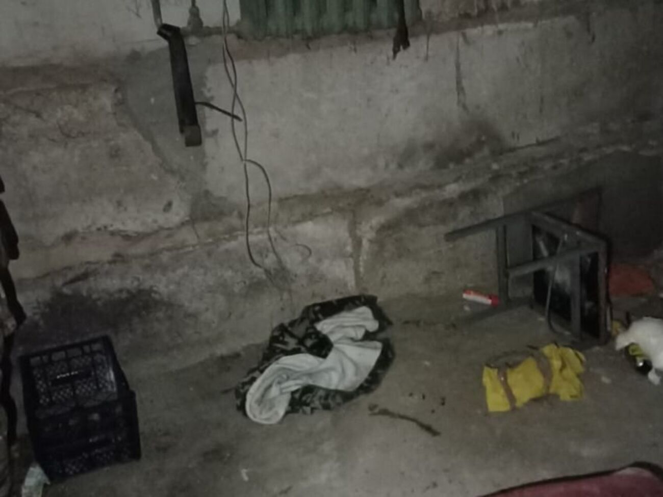 В застенке были обнаружены предметы, которые, по информации СБУ,&nbsp;указывают на признаки пыток