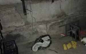 В застенке были обнаружены предметы, которые, по информации СБУ, указывают на признаки пыток
