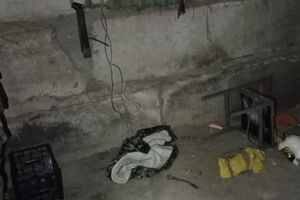 В застенке были обнаружены предметы, которые, по информации СБУ, указывают на признаки пыток