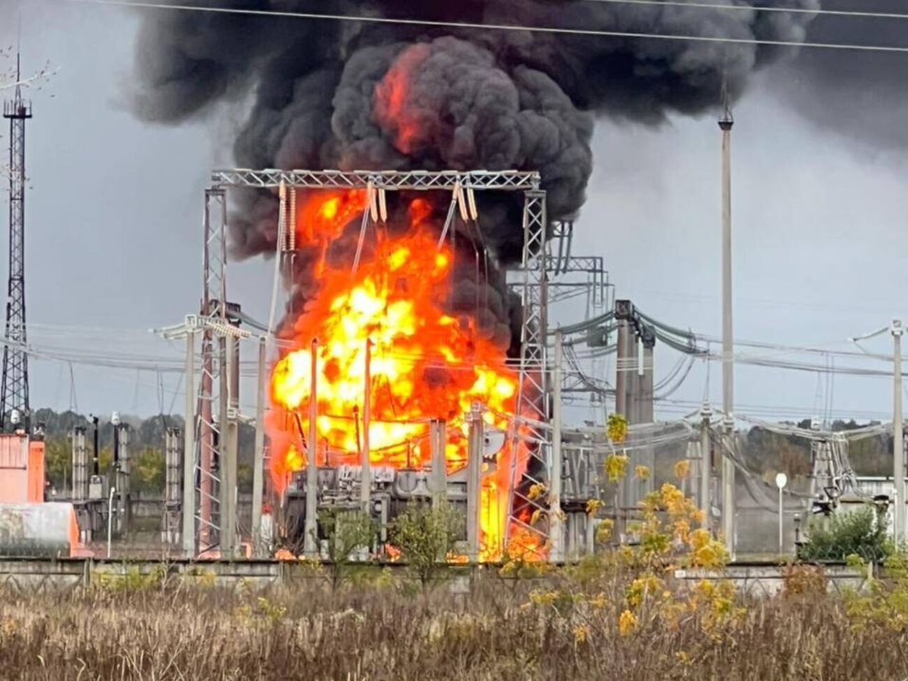 У Бєлгородській області через пожежу без світла залишилося 2 тис. осіб