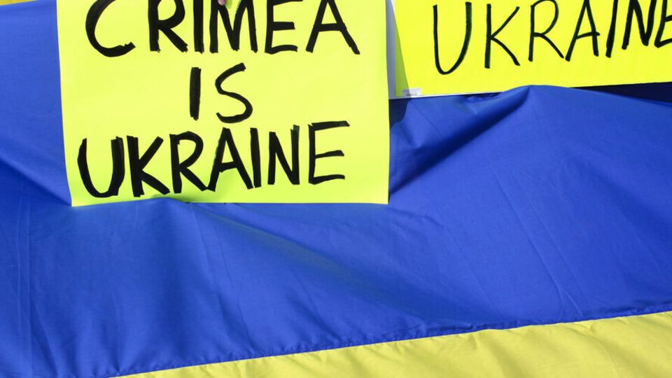 По данным ЦНС, Кремль решил срочно изучить отношение своих граждан к поражению в битве за Крым