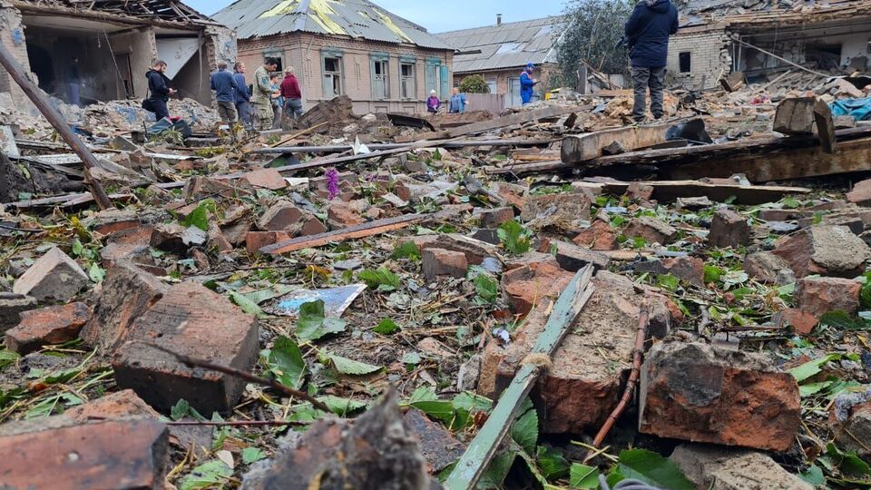 Загалом від початку повномасштабного вторгнення РФ у Донецькій області загинуло щонайменше 979 мирних жителів