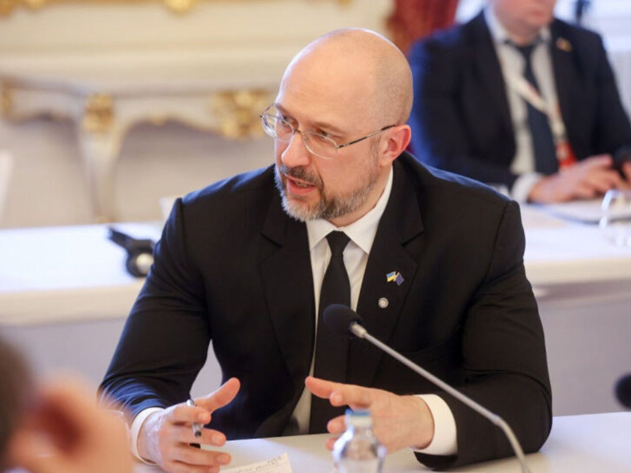 Шмигаль повідомив, що гроші спрямують на відновлення енергетичної інфраструктури