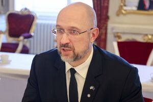 Шмыгаль призвал украинцев подготовить запас базовых вещей к зиме и предупредил, что она будет тяжелой
