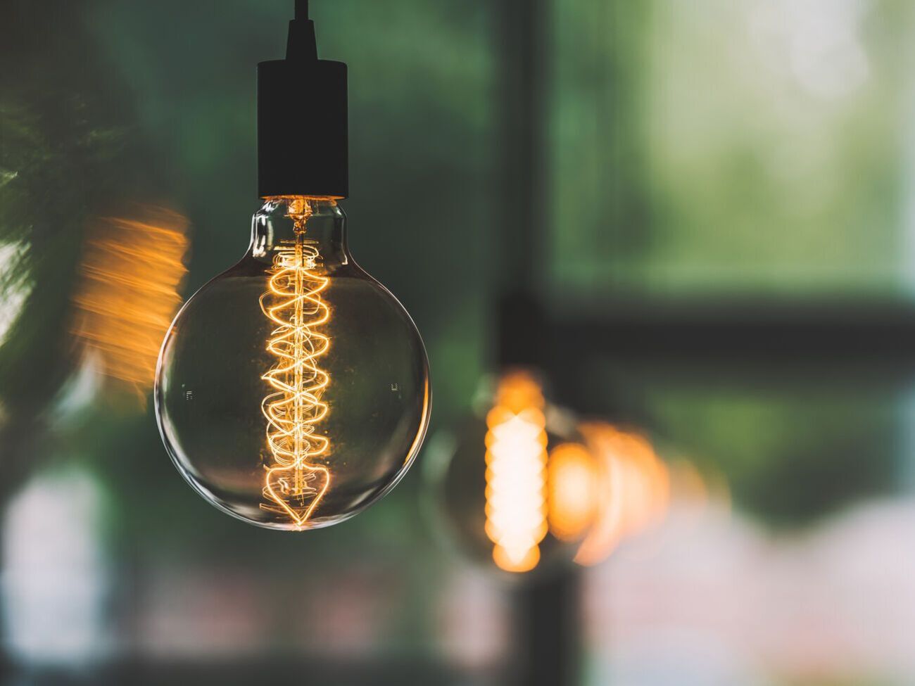 За словами Шмигаля, уникнути віялових вимкнень можливо, якщо використання електроенергії знизити на 25%