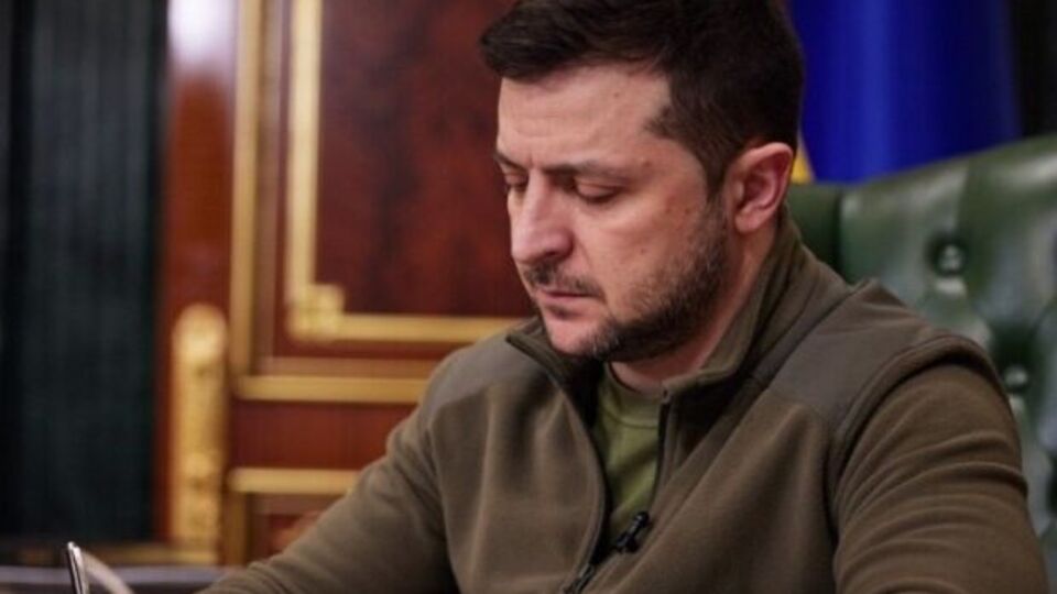 Зеленский ввел в действие указ СНБО о санкциях в отношении трех украинцев и одного россиянина