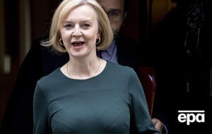 Трасс 5 сентября победила на выборах лидера Консервативной партии Великобритании, а 6 сентября после встречи с Елизаветой II приступила к исполнению обязанностей премьер-министра