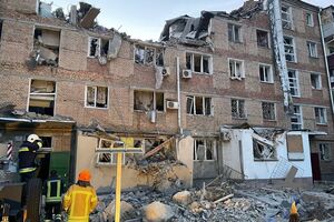 Під завалами житлового будинку в Миколаєві станом на цей момент виявили тіла трьох загиблих
