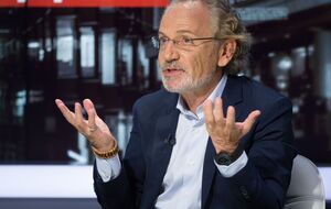 Шустер считает, что в России есть храбрые люди, но их единицы