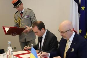 Соглашение позволяет поставлять оружие Украине согласно инициативе президентов Украины и Франции