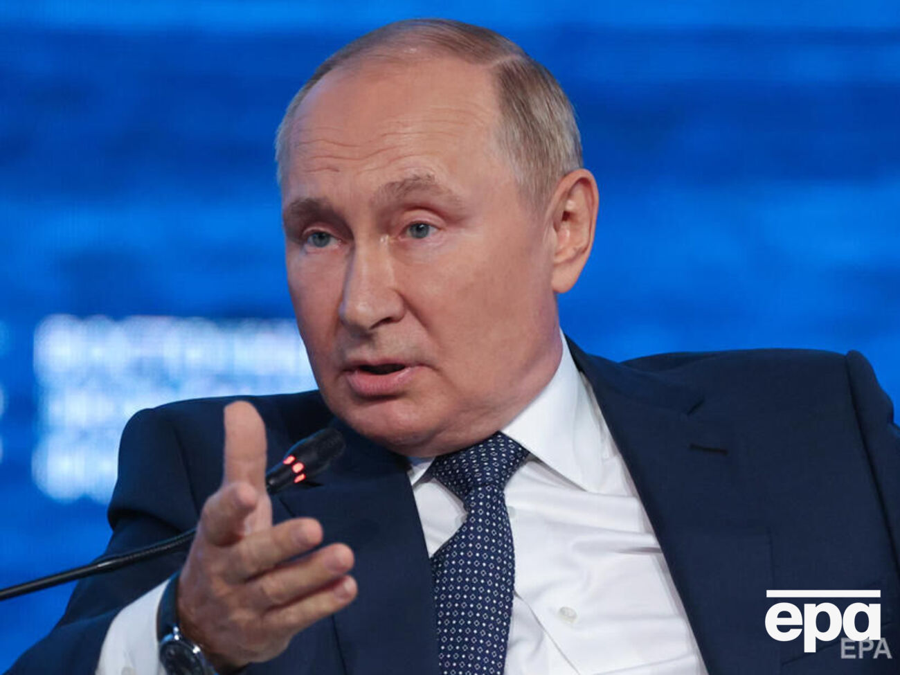 Шустер предположил, что в конце войны Путин, как и Гитлер, будет считать себя преданным