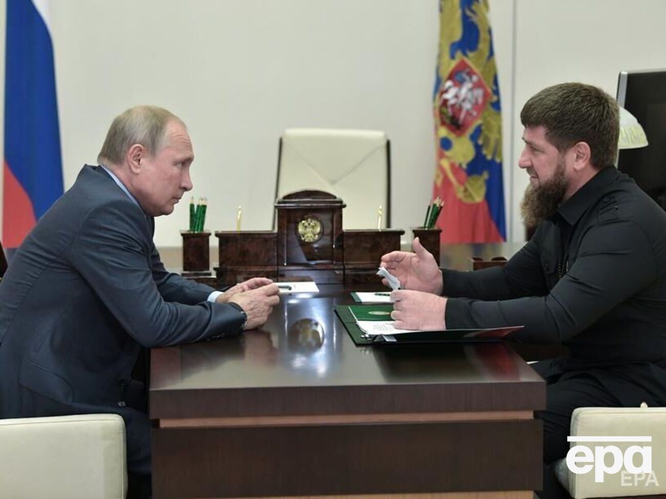 Кадыров "замазан кровью с Путиным", считает Шустер