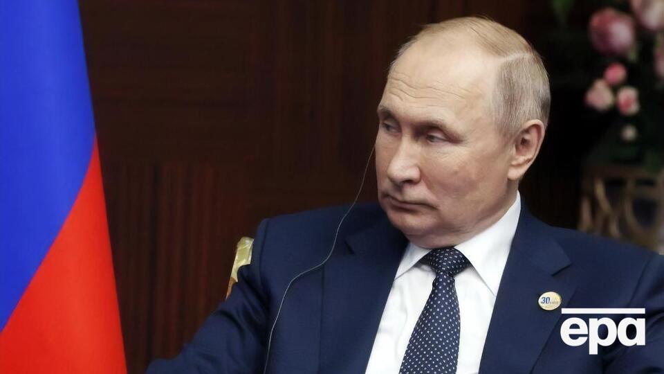 Путина в детстве избивал отчим, рассказала журналистка