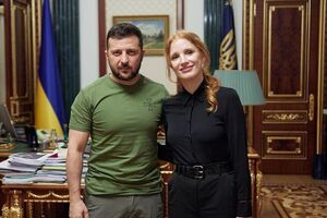 Честейн о Зеленском: Он пытается сделать все, чтобы мир не забыл о них