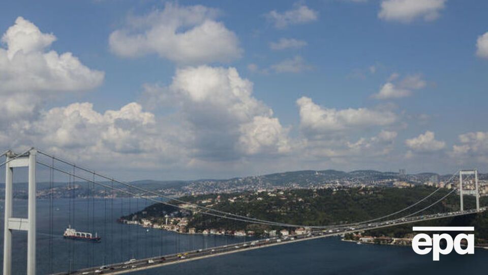 Корабль следовал из турецкого порта Тузла в российский порт "Кавказ"