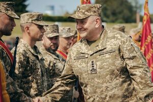 Залужний: Весь світ захоплено і з надією дивиться на нас