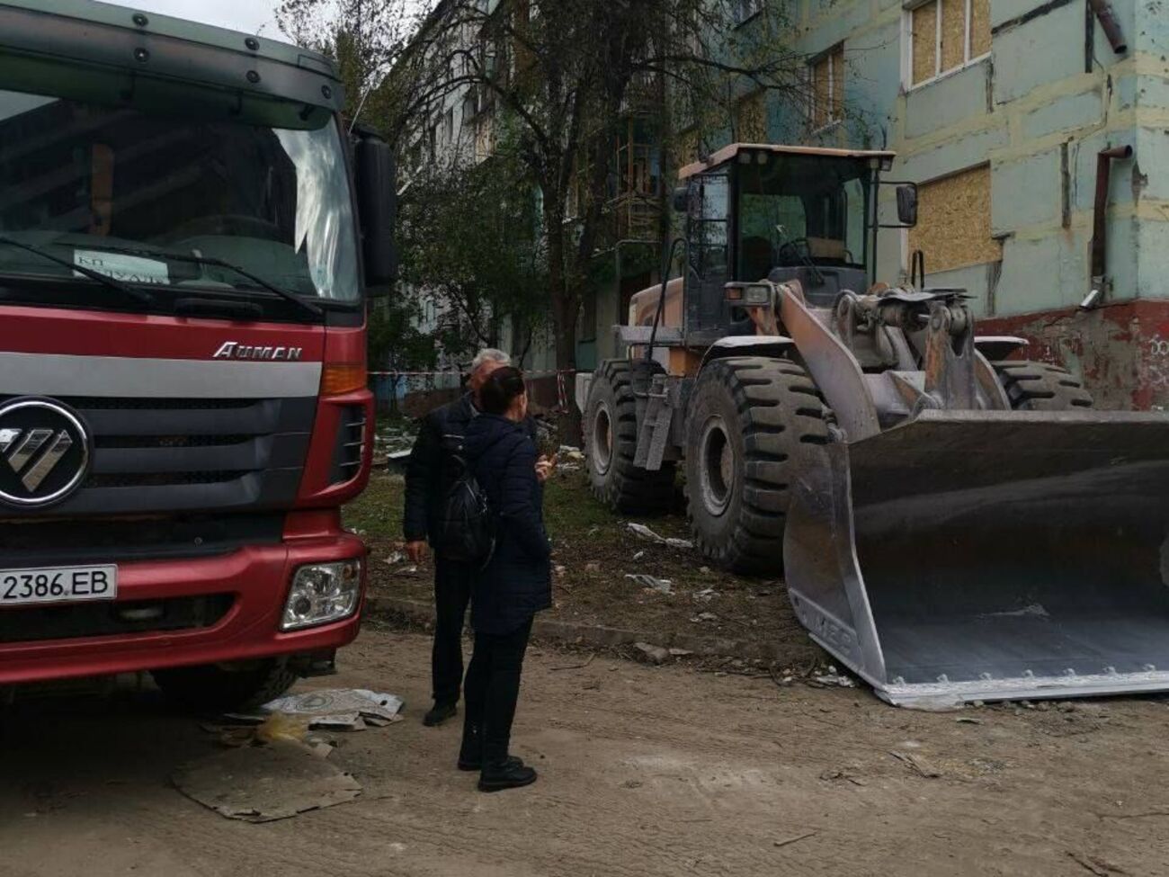 В Запорожье продолжают ликвидировать последствия удара россиян