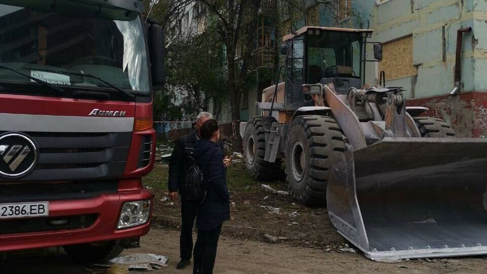 В Запорожье продолжают ликвидировать последствия удара россиян