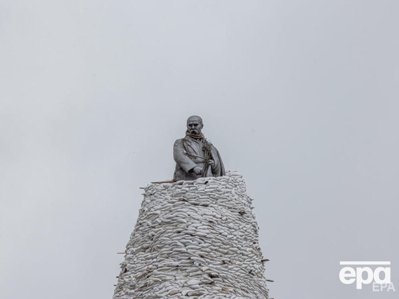Тарас Шевченко лідирує в рейтингу найвидатніших українців, майже вдвічі випереджаючи чинного президента країни Володимира Зеленського