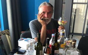 Орлуша хотел бы видеть Россию страной, которая не несет никому войн и бед