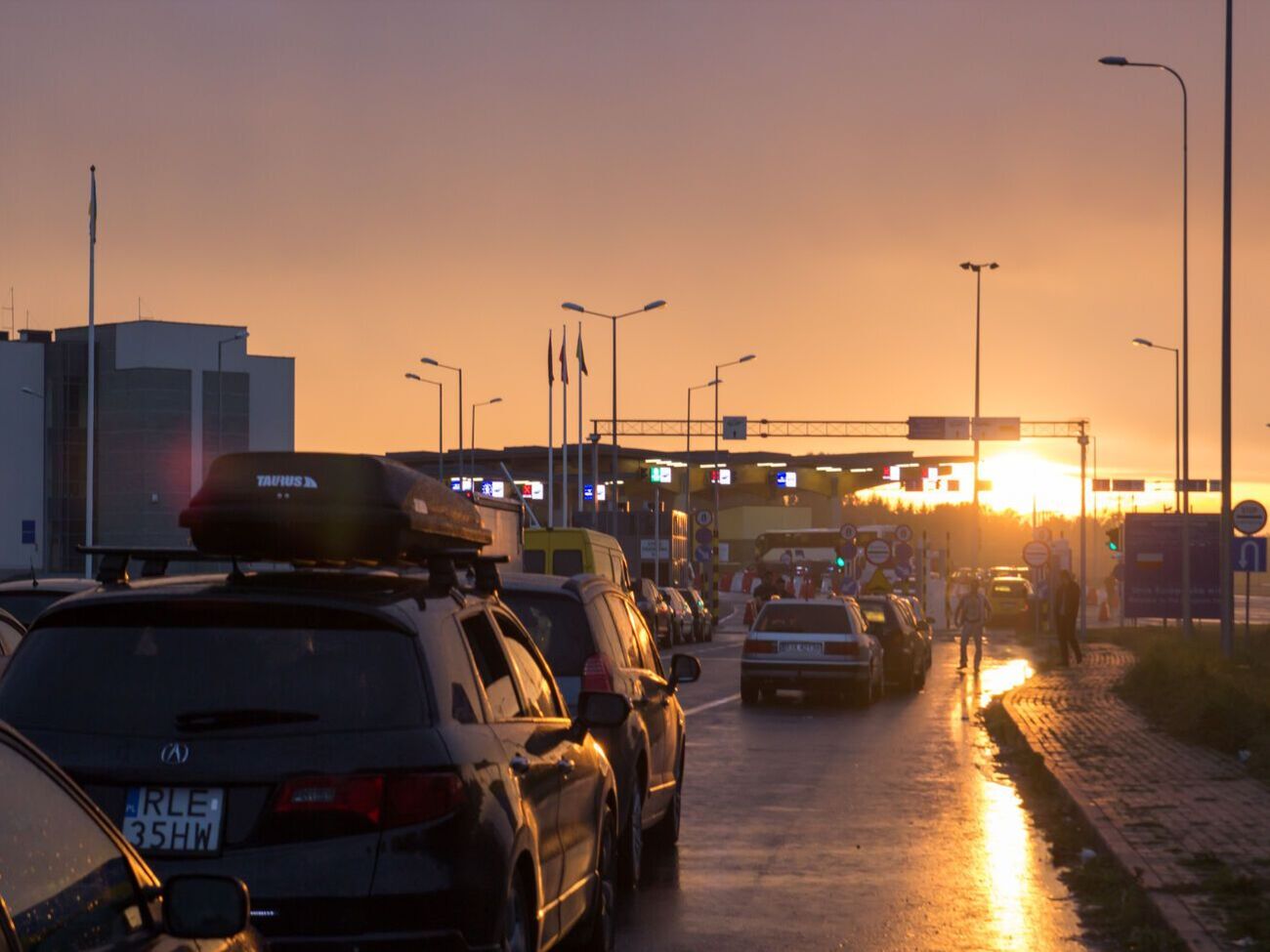 Зокрема, ідентифікацію особи проводитимуть на території України