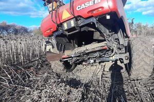 Комбайн получил повреждения