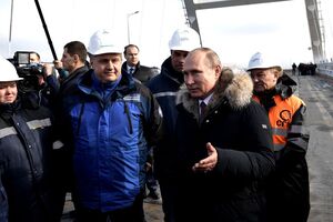 Разрушение Крымского моста стало болезненным ударом для Путина, убежден Яковина