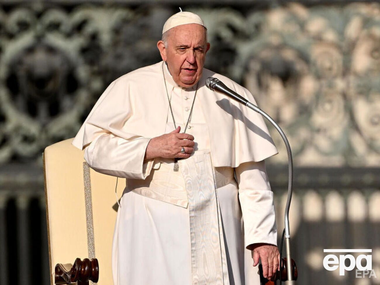 Папа Франциск&nbsp;призвал отказаться от производства и торговли оружием
