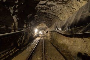 В Украине продолжают работу угольные шахты