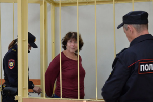 Жительница Санкт-Петербурга оставила записку с пожеланием смерти Путину на могиле его родителей