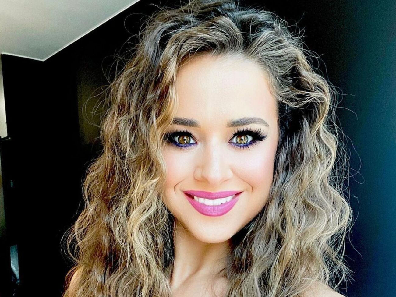 Slavia: Пісню написала, відправила. Чекаю на результати