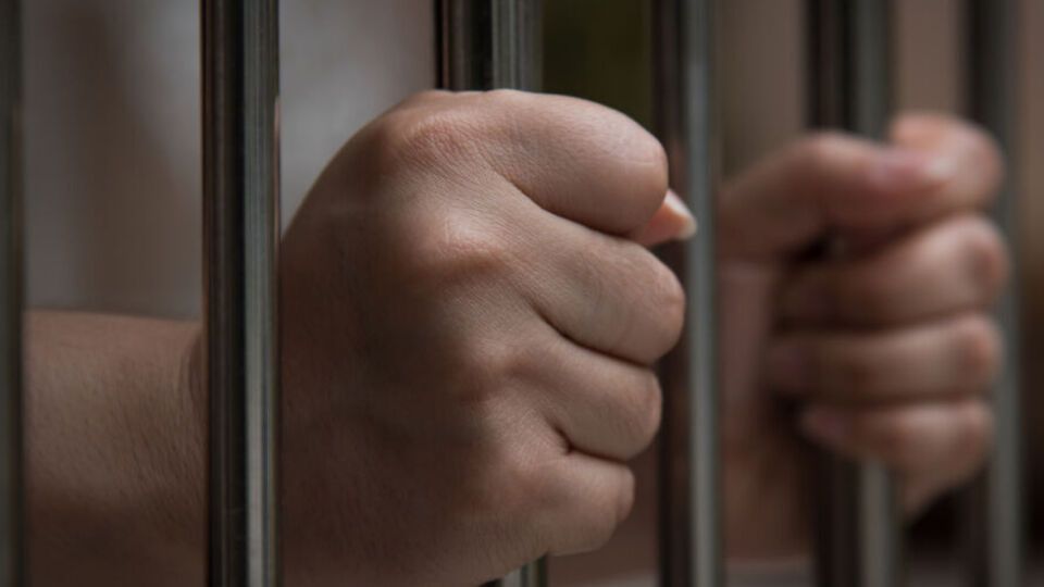 ЗМІ та правозахисники неодноразово повідомляли, що на війну в Україні у Росії вербують ув'язнених у колоніях