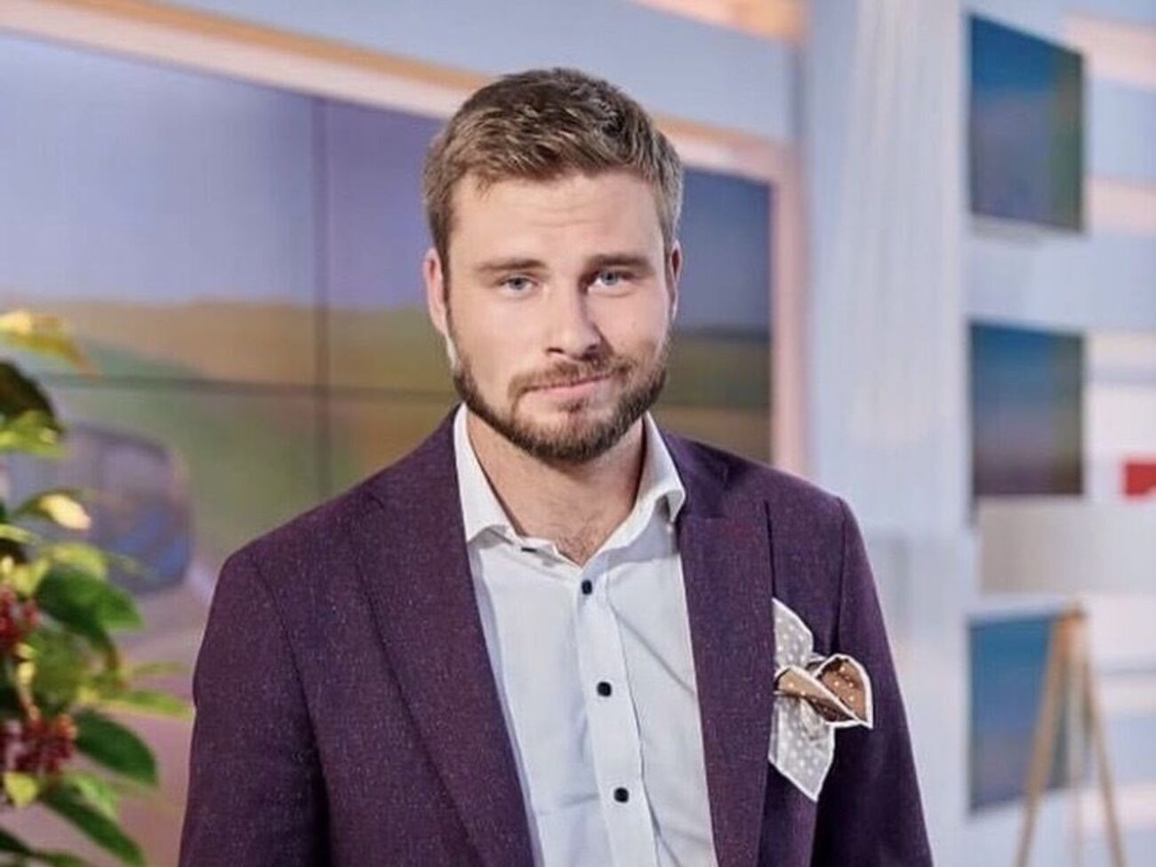 Телеведучого під час атаки дронів удома не було