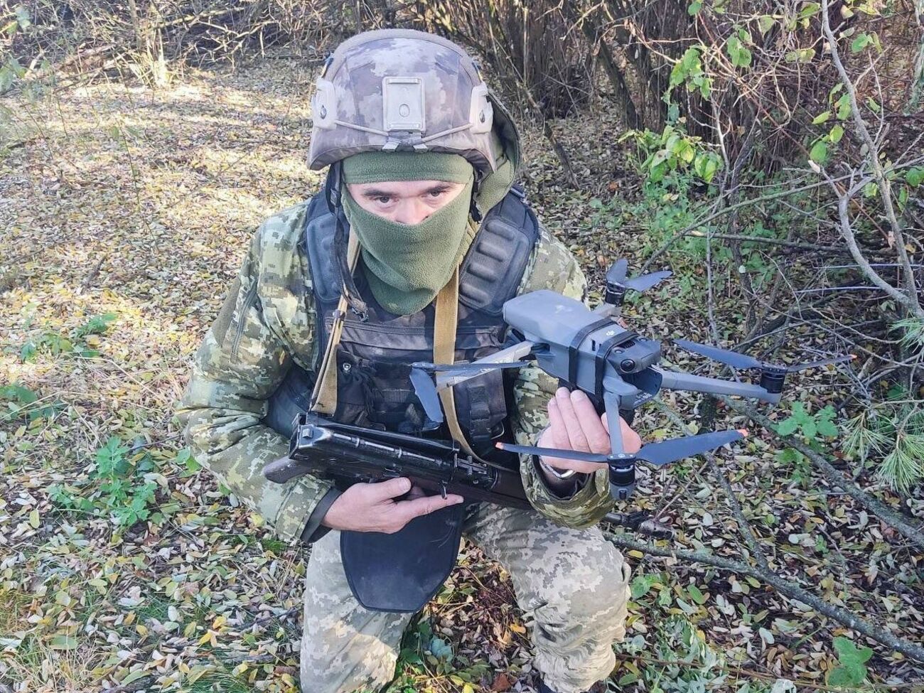 Співробітники Держприкордонслужби збили російський дрон