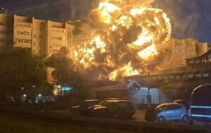 Спасатели завершили разбор завалов дома, на который упал самолет