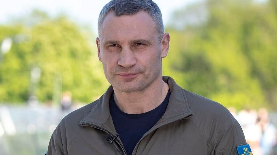 Кличко призвал киевлян не включать мощные электроприборы
