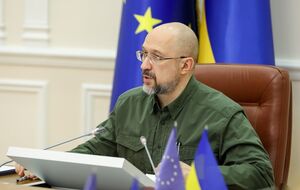 Денис Шмыгаль отметил, что в 2022 году Украина получила от ЕС уже €4,2 млрд макрофинансовой помощи