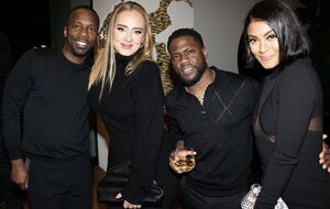 Адель сходила на двойное свидание