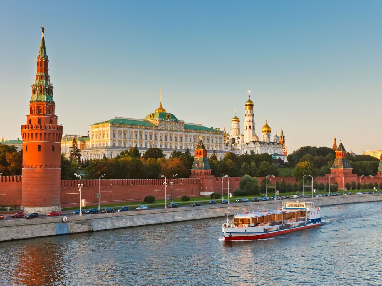 Власть РФ слабеет из-за внутренних разборок, считает Пионтковский