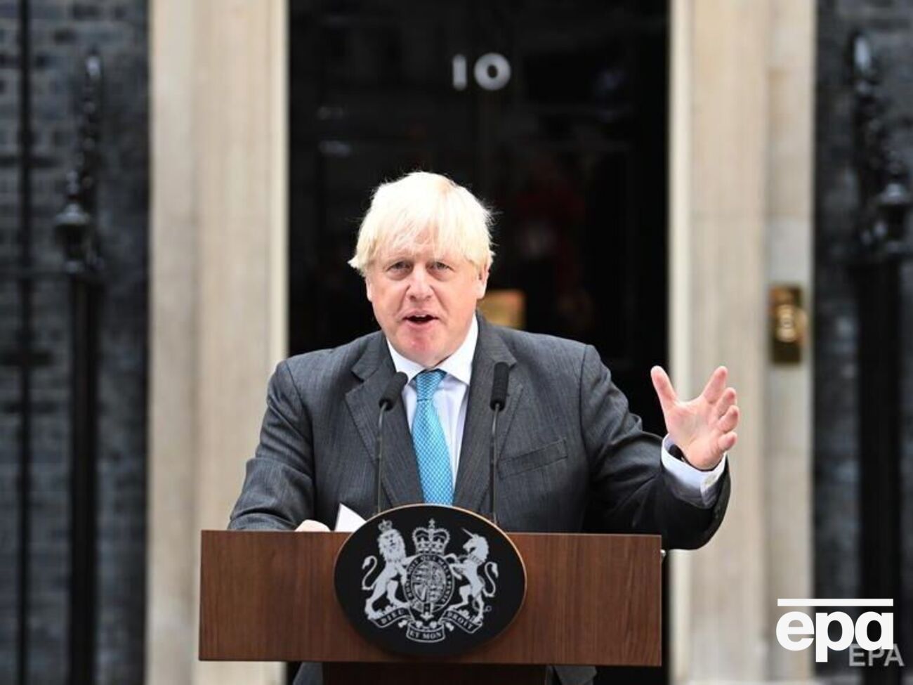 Возвращение Джонсона на пост премьер-министра Великобритании поддерживают 32% представителей партии тори