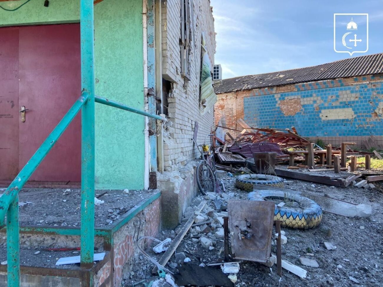 Живицький повідомив, що у селі пошкоджено будинки та амбулаторію
