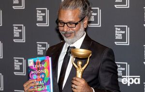 Карунатилака был объявлен лауреатом премии 17 октября