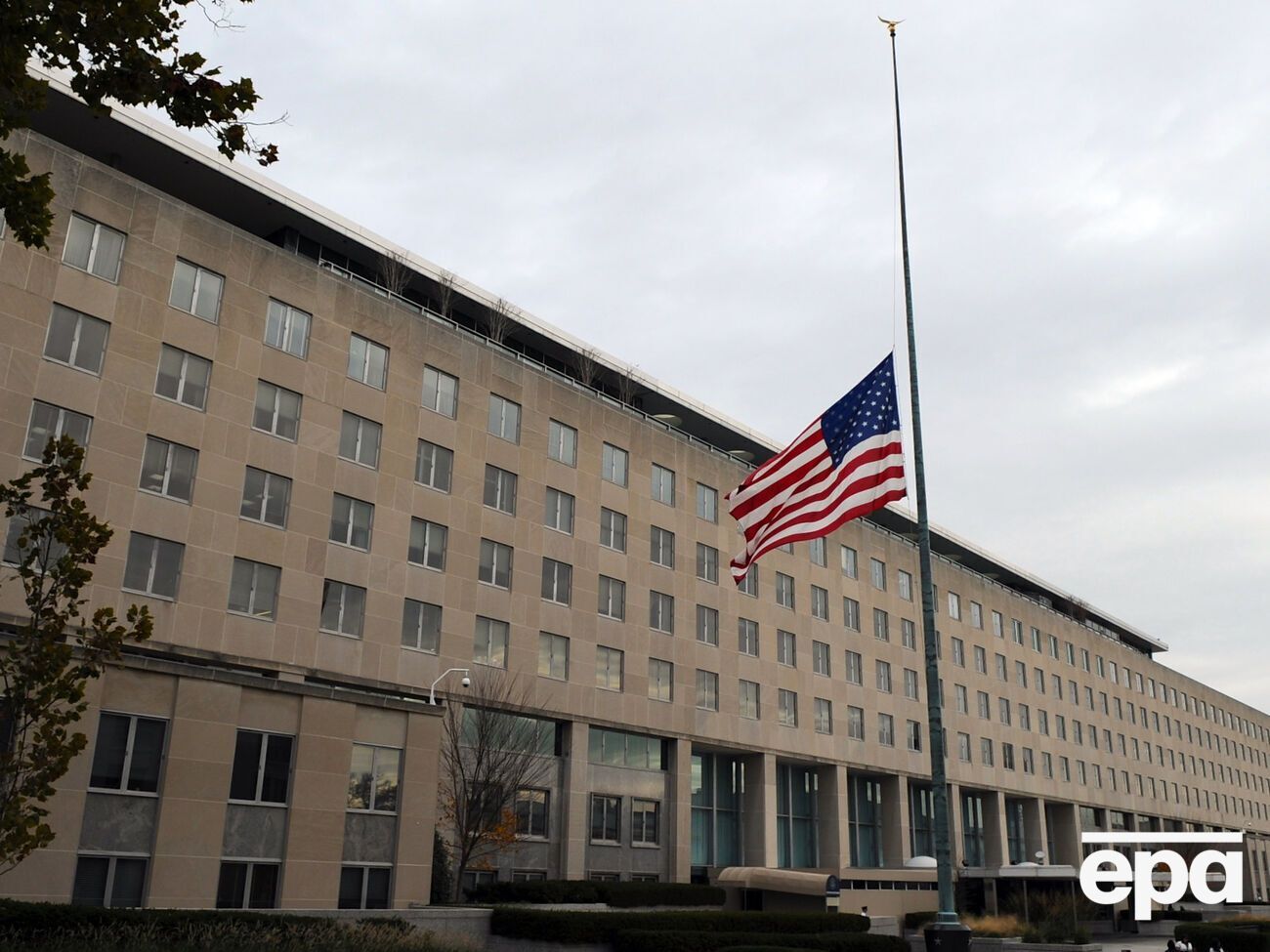 Госдеп США будет наказывать третьи страны за снабжение РФ оружием