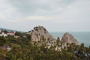 Навесні незаконна влада півострова вже пропонувала примусово вилучати майно іноземців