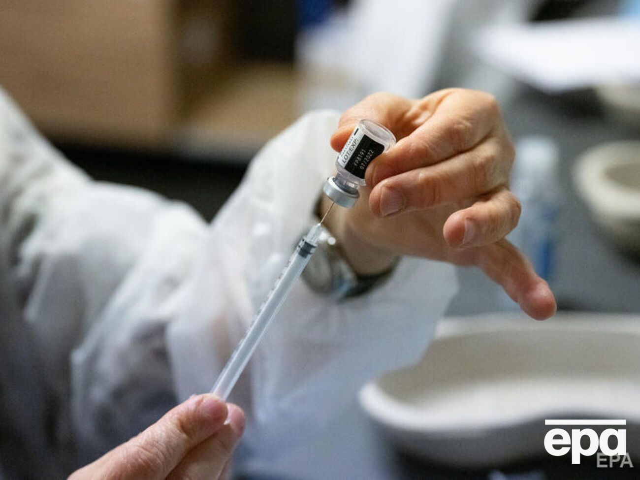 Майже 809 тис. осіб не ввели другої дози вакцини проти коронавірусу