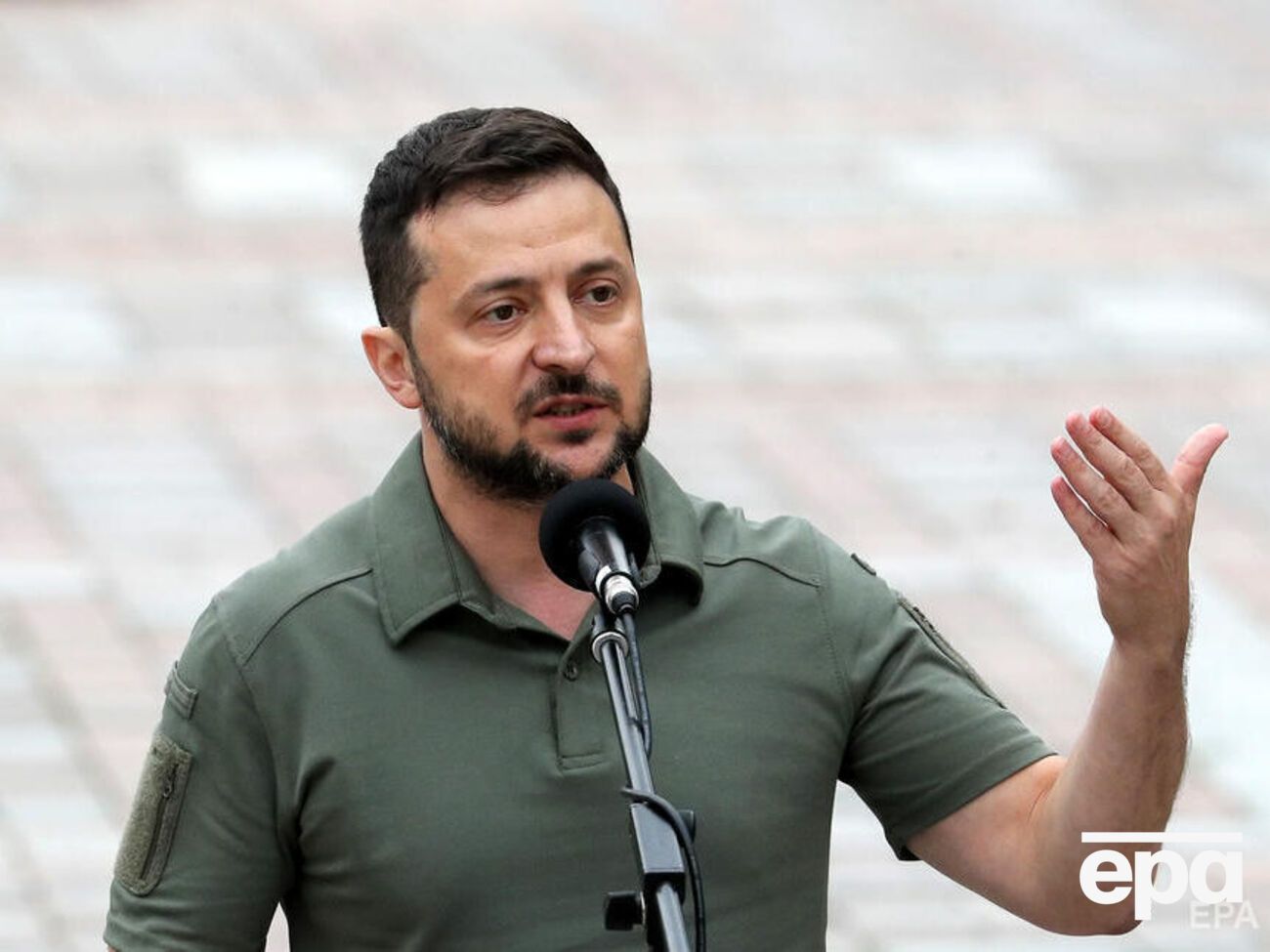 Зеленский:&nbsp;Десятилетиями россияне тратили миллиарды долларов на свой ВПК, а в итоге пошли на поклон в Тегеран, чтобы получить довольно простые дроны и ракеты