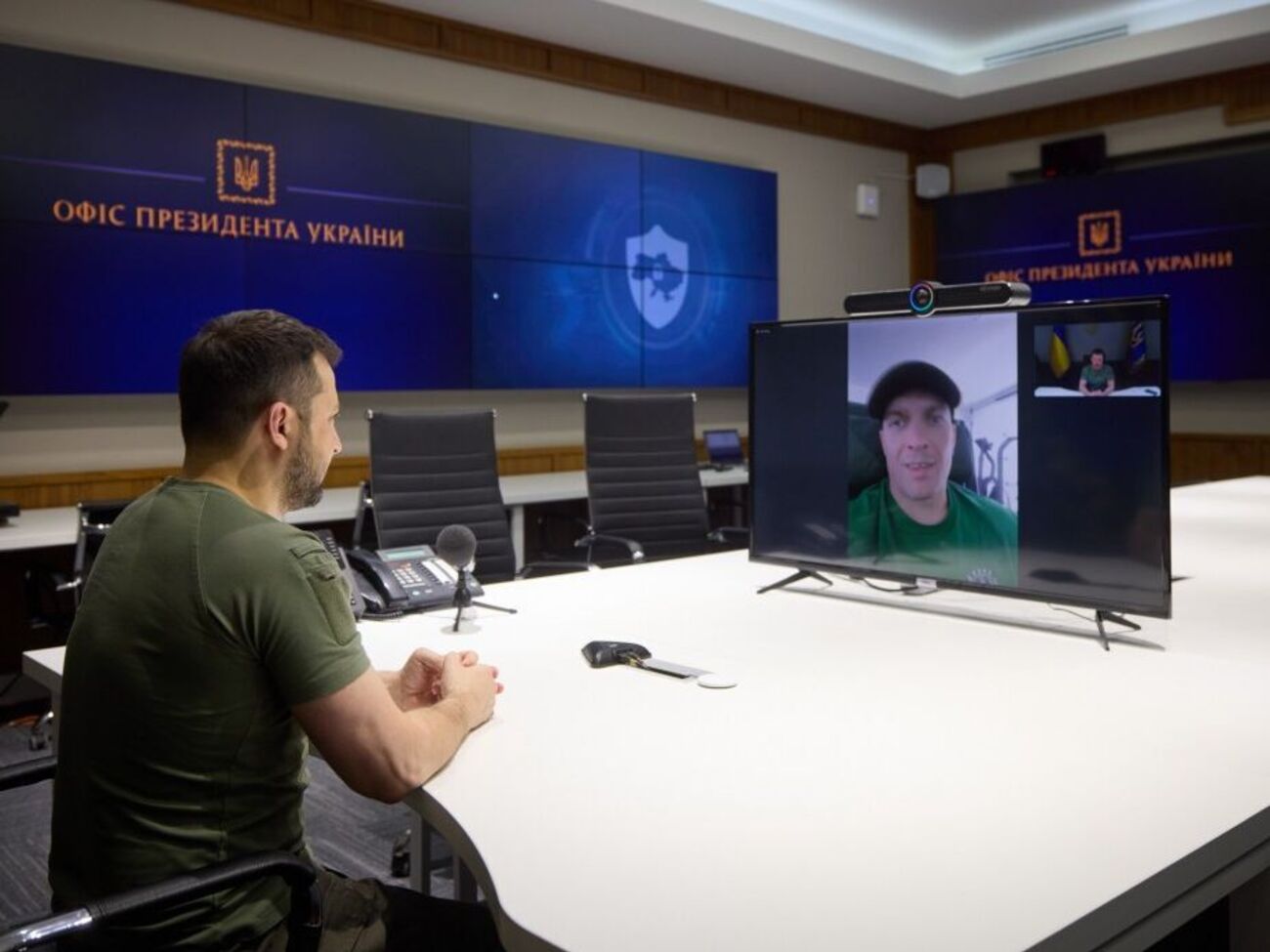 Усик рассказал Зеленскому, что 20 октября в Лос-Анджелесе проведет благотворительный вечер и аукцион по сбору средств в поддержку Украины