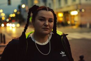 За словами alyona alyona, вона худне завдяки тому, що почала харчуватися по-іншому, позбавившись старих звичок