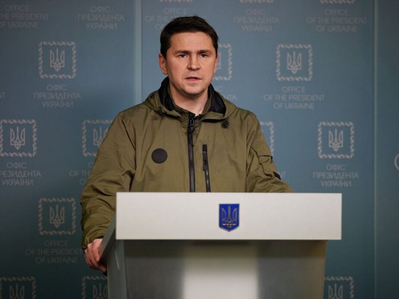 Подоляк констатировал, что знакомство с ВСУ может заставить Суровикина принимать "непростые решения" относительно Херсона