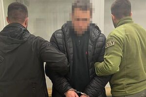 По информации СБУ, мужчина участвовал в карательных рейдах российских оккупантов